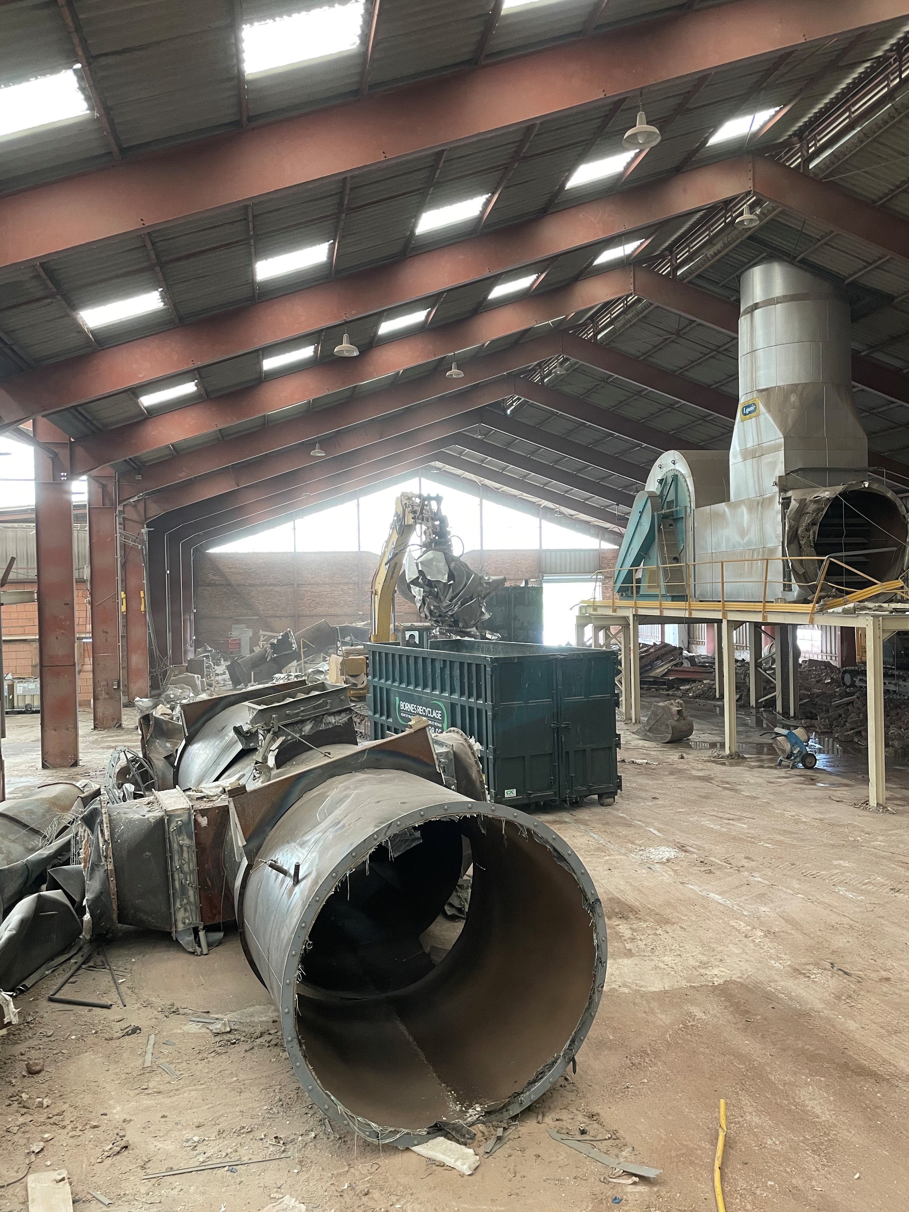 bornes recyclage demolition pelle
